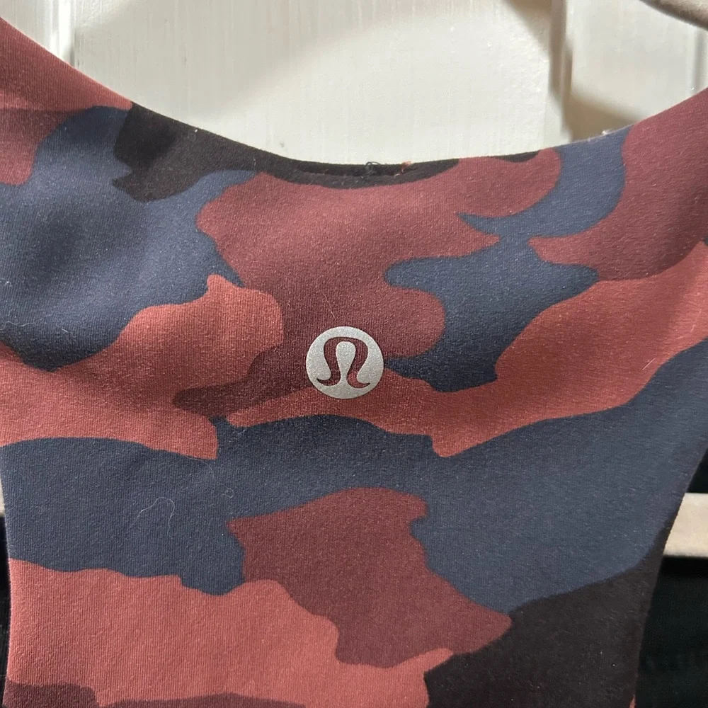 Lululemon Invigorate Training Tank Top Heritage 365 Camo Smoky Red Night Sea sz4 - Picture 5 of 7